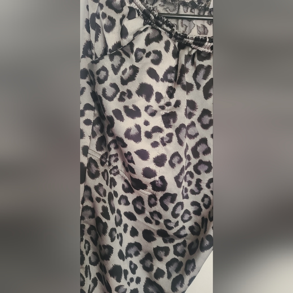 SATINY Cheetah Print Joggers Ladies Large. Grey Black NWOT. Never Worn. - Picture 3 of 7